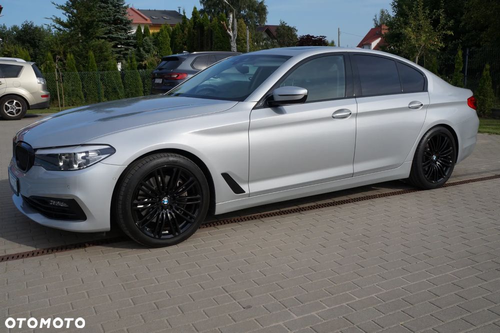 BMW Seria 5 540i xDrive Luxury Line - 7