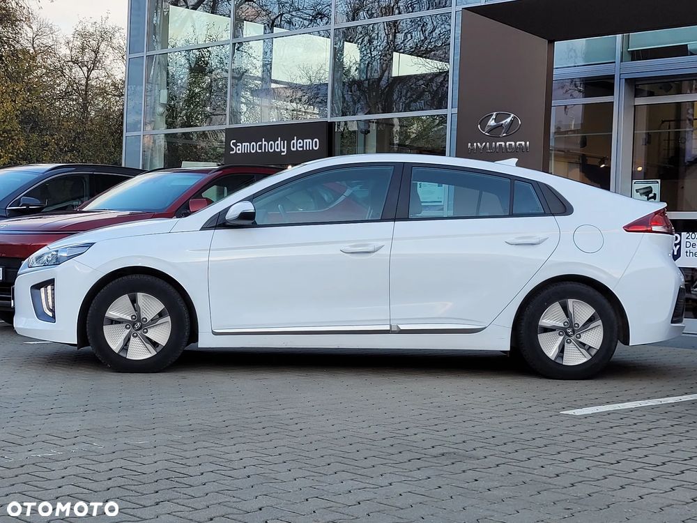 Hyundai IONIQ hybrid Business - 7