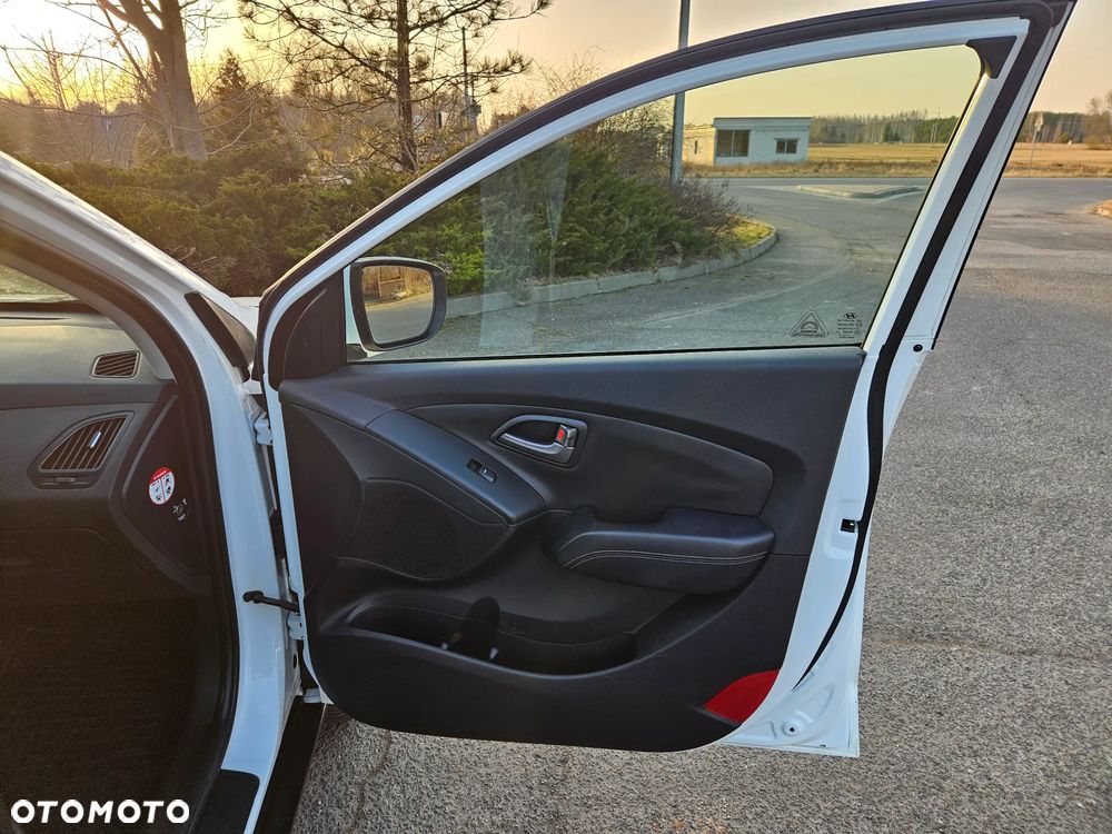 Hyundai ix35 1.7 CRDi 2WD blue Comfort - 32