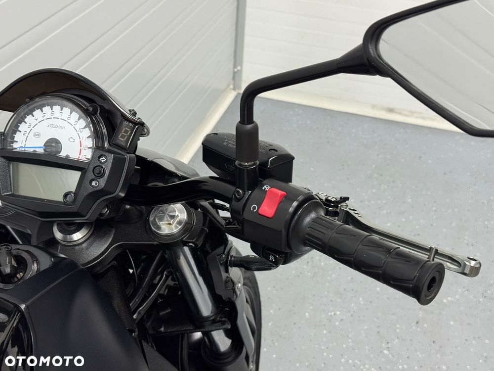 Kawasaki ER - 16
