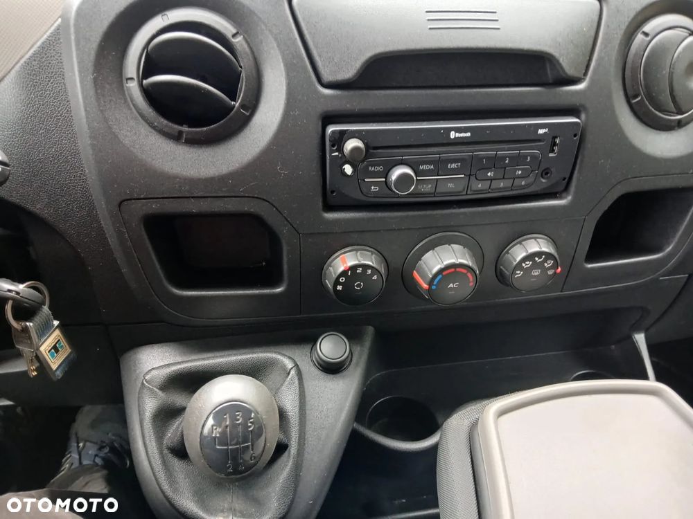 Renault Master - 10