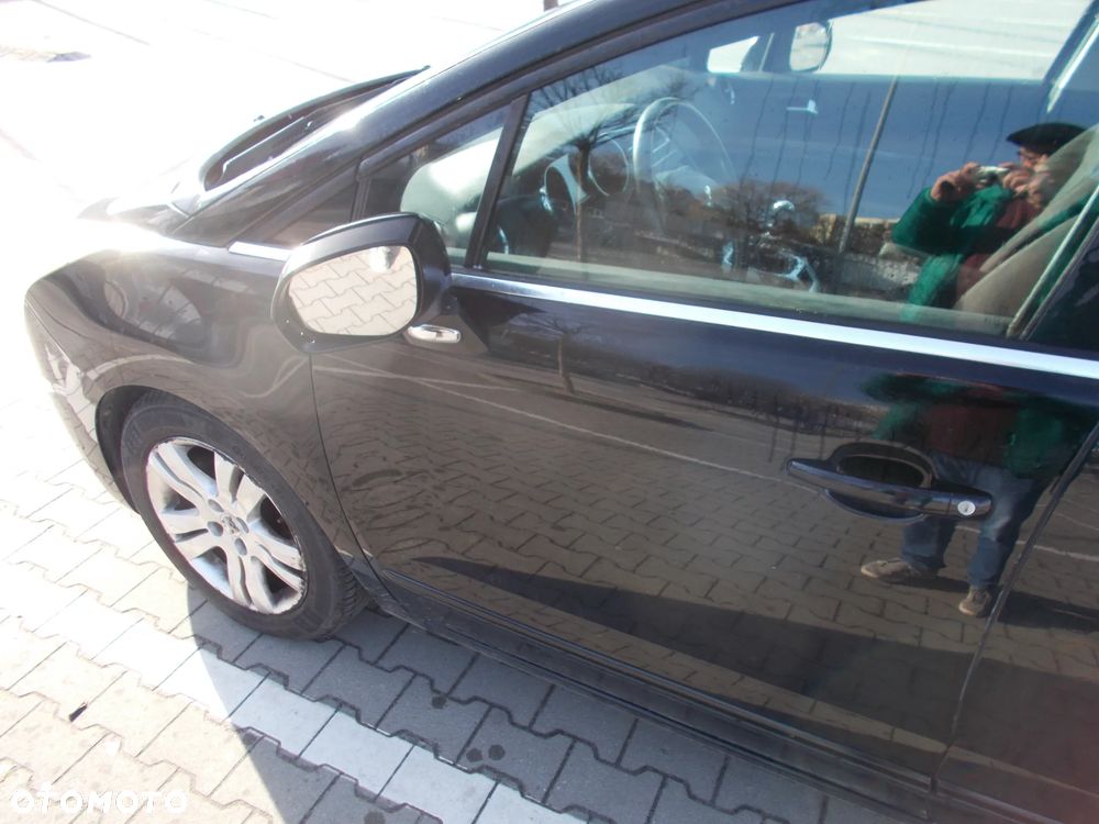 Peugeot 5008 HDI FAP 150 Family Plus - 6