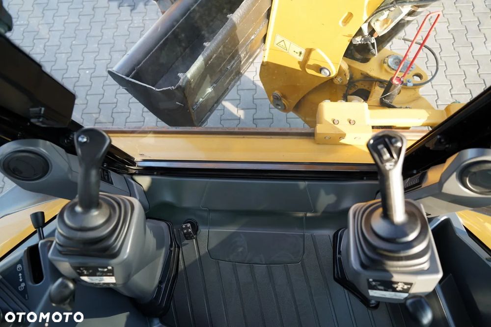 Caterpillar 432 F2 / KOPARKO-ŁADOWARKA / 2019 ROK / KOMPLET ŁYŻEK - 31