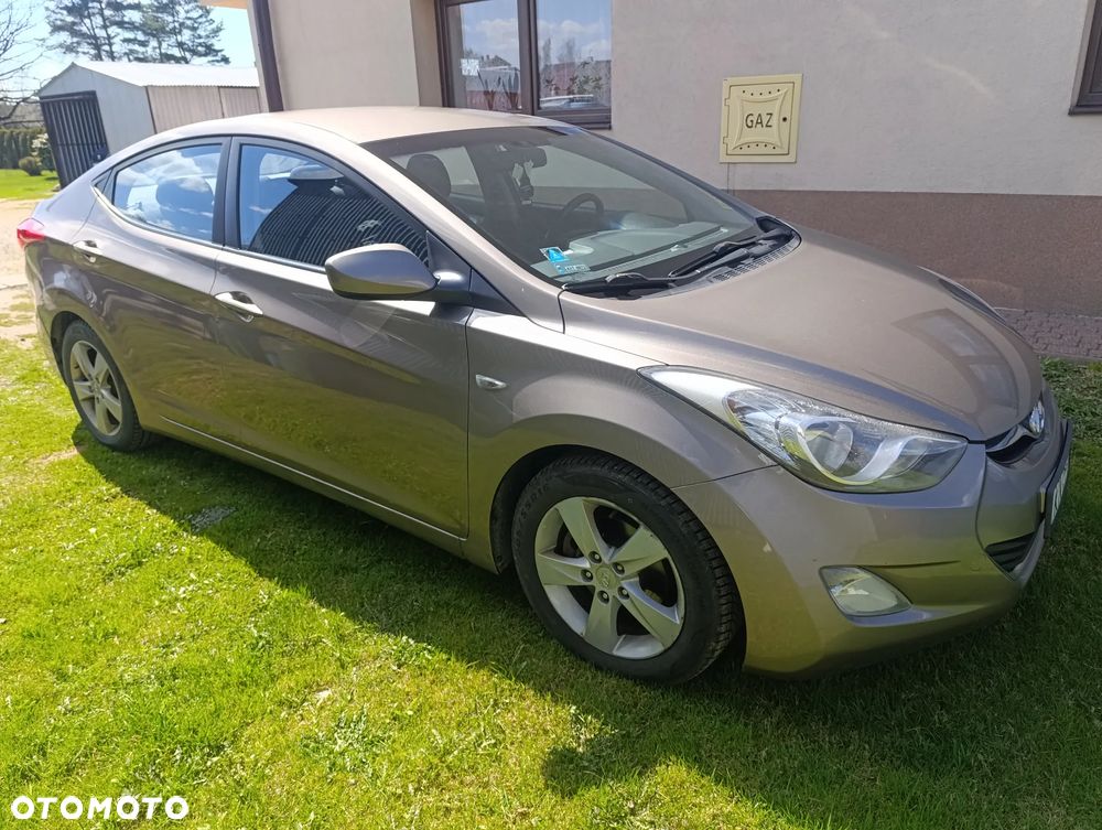 Hyundai Elantra 1.6 Classic + - 5