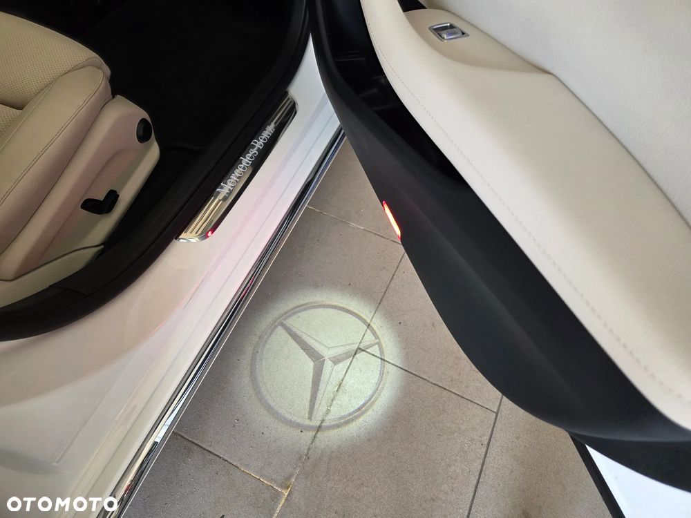 Mercedes-Benz Klasa E 300 de 9G-TRONIC Exclusive - 13