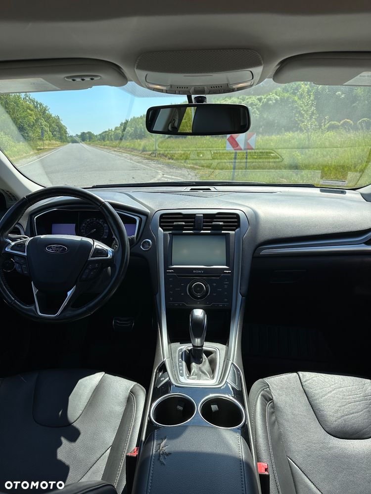Ford Fusion - 11