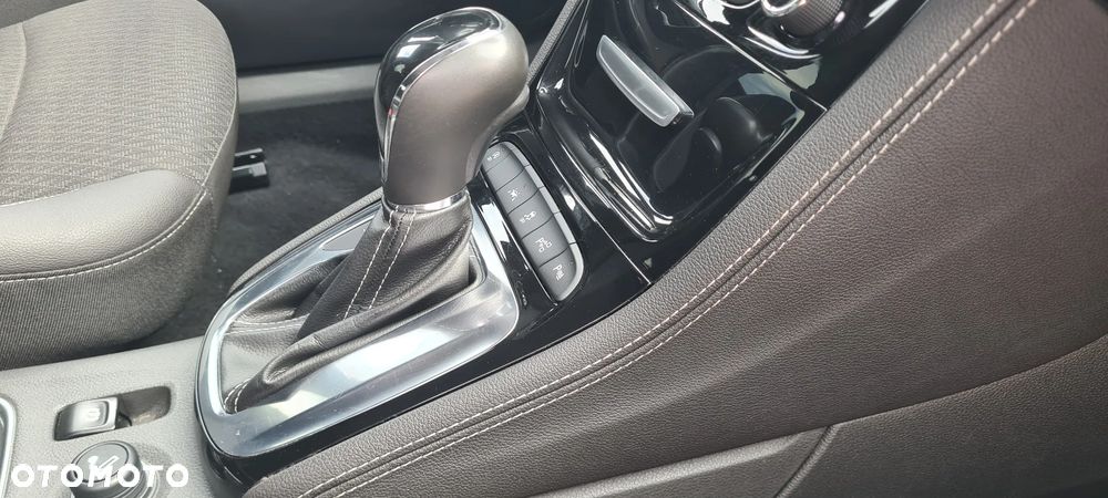 Opel Astra 1.4 T Dynamic S&S - 32