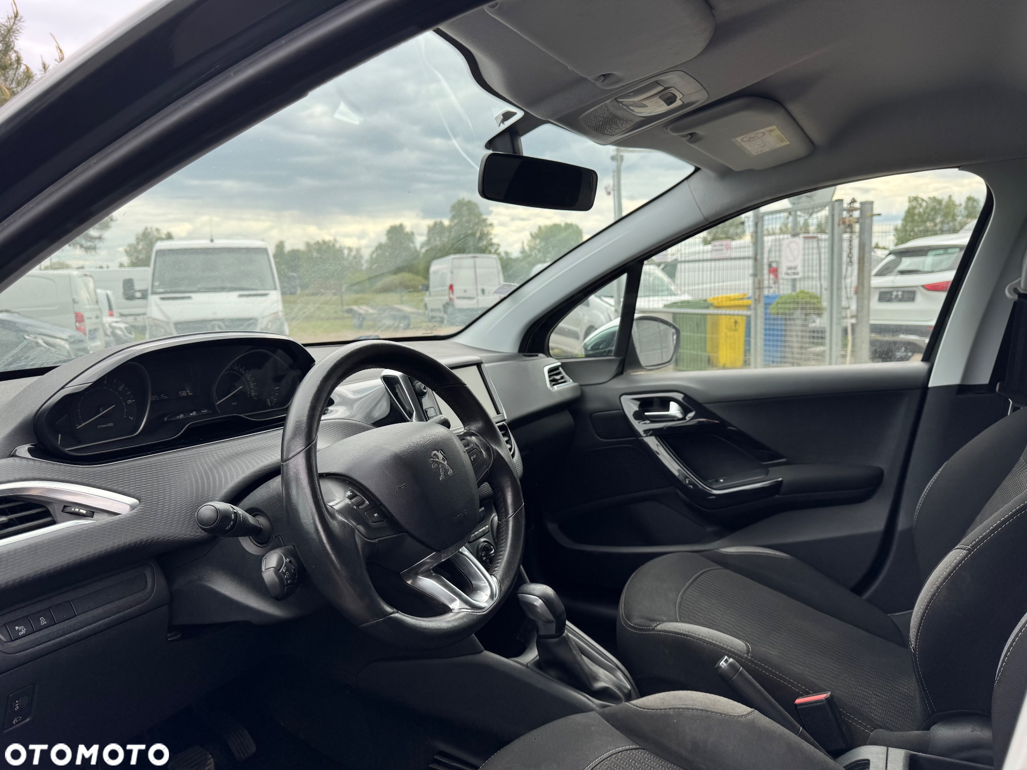Peugeot 208 1.2 PureTech Style - 5