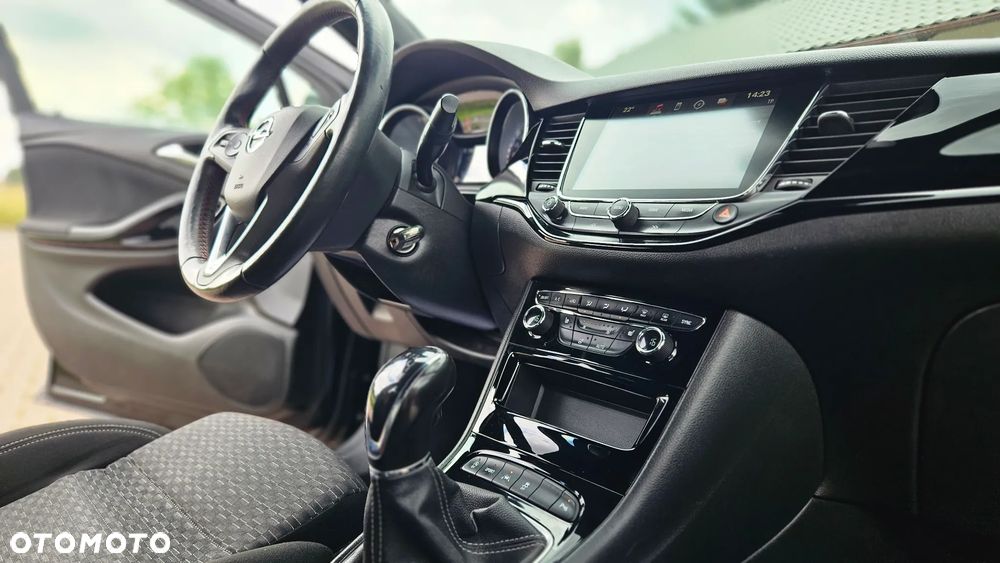 Opel Astra 1.4 Turbo Innovation - 23