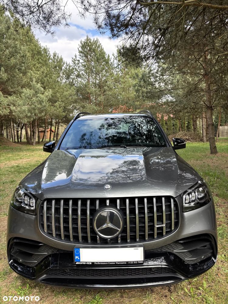 Mercedes-Benz GLS - 1