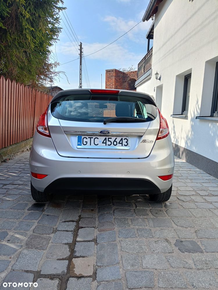 Ford Fiesta 1.5 TDCi SYNC Edition - 6