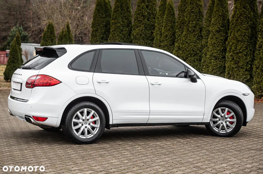 Porsche Cayenne Platinum Edition - 14