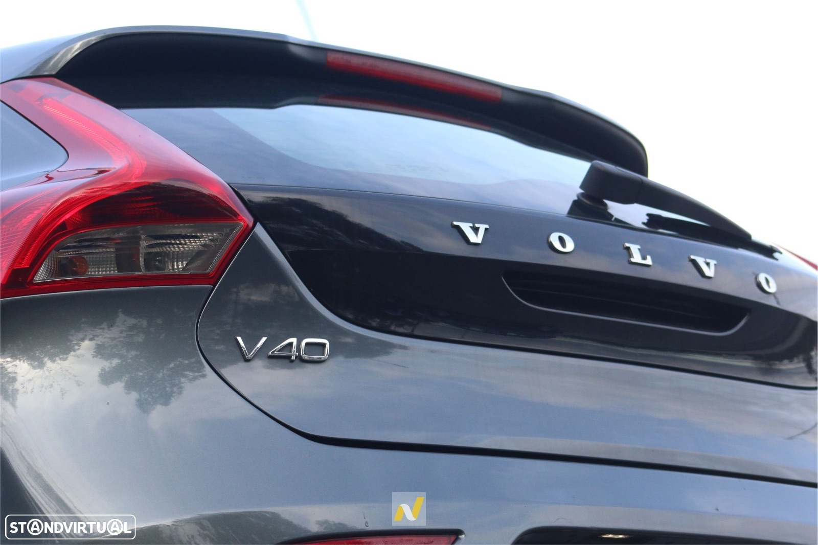 Volvo V40 1.6 D2 Momentum Powershift Eco - 23