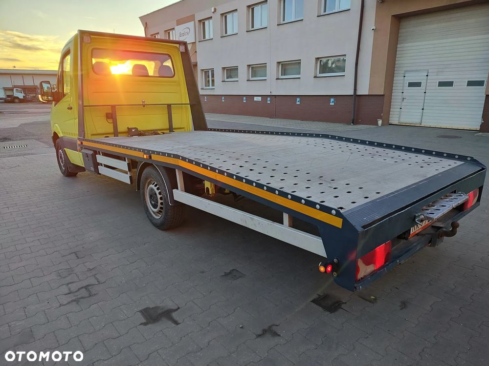 Mercedes-Benz Sprinter - 5