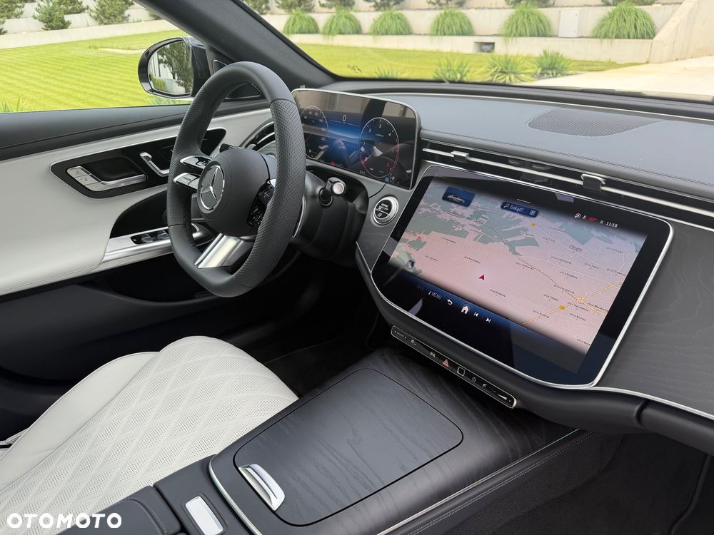 Mercedes-Benz Klasa E 220 d mHEV Exclusive 9G-Tronic - 12