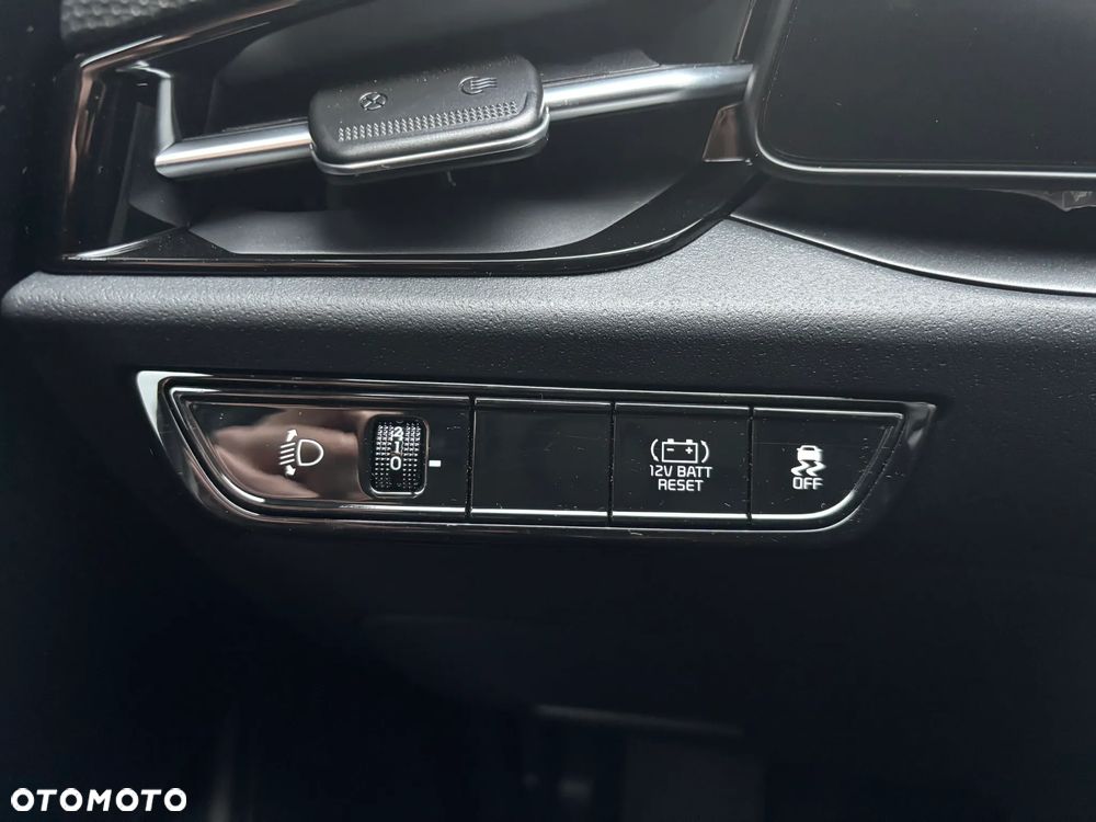 Kia Niro 1.6 GDI Hybrid M - 22