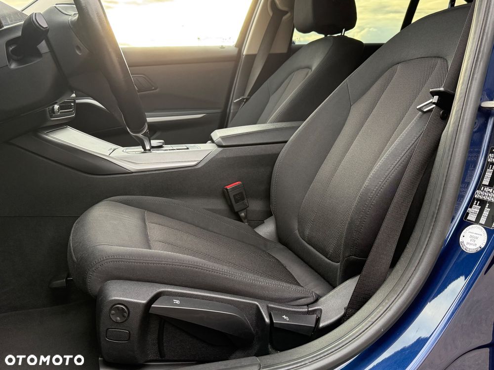 BMW Seria 3 320d Sport Line Shadow - 18