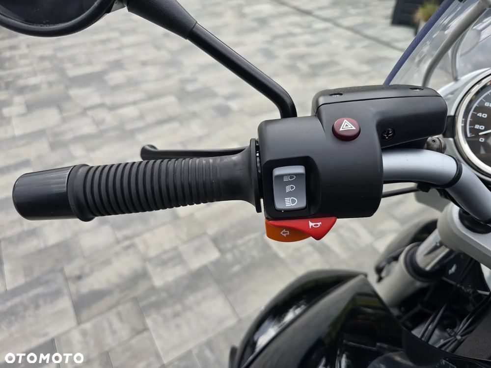 BMW R - 18