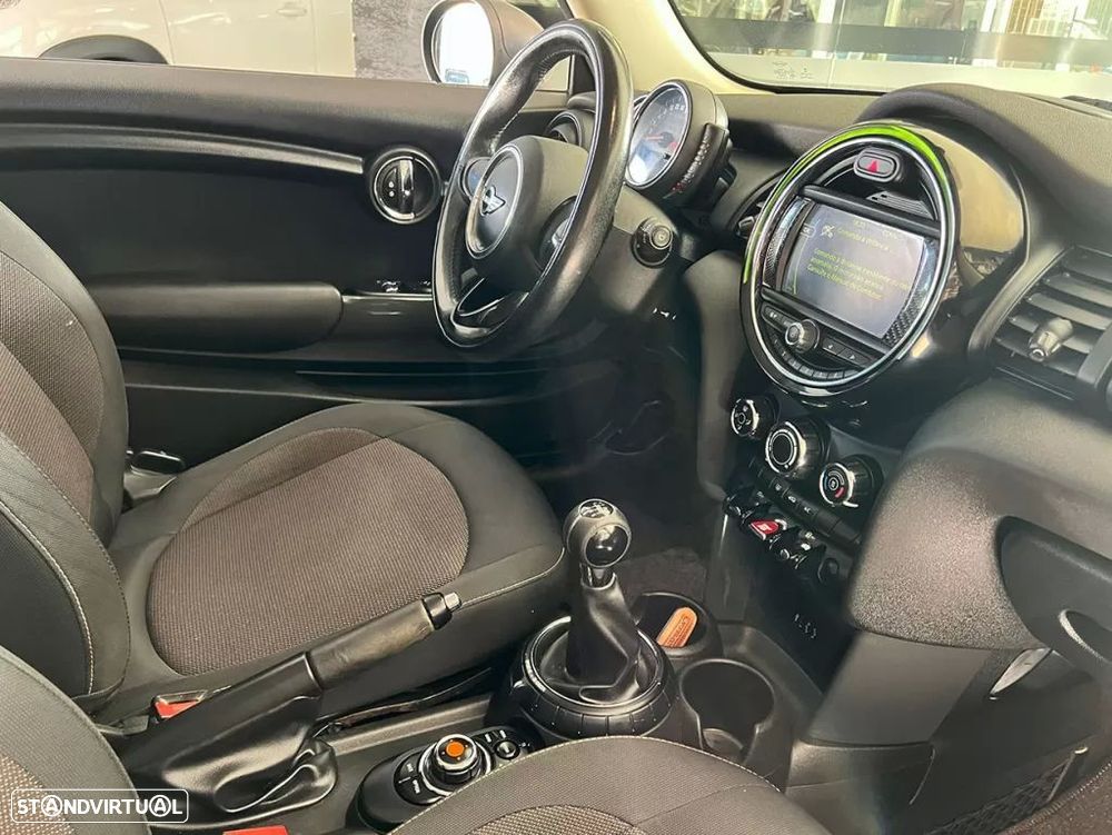 MINI 3 Portas One - 15