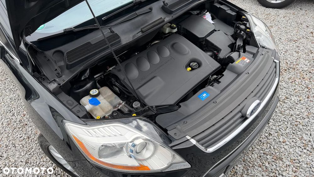 Ford Kuga 2.0 TDCi 2x4 Titanium - 28