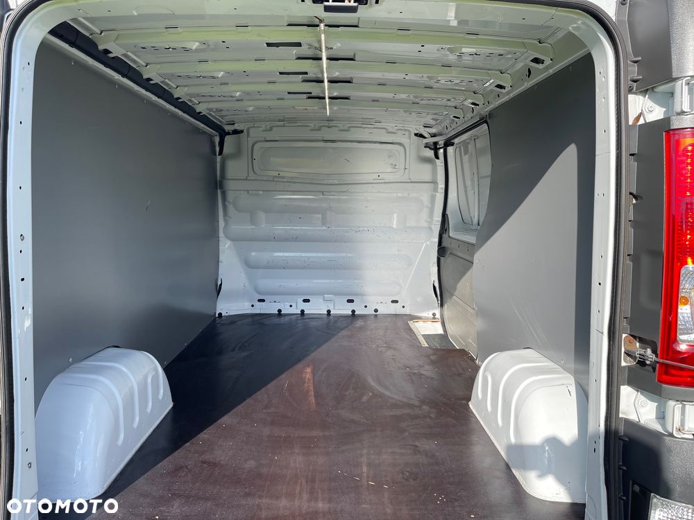 Opel Vivaro - 19