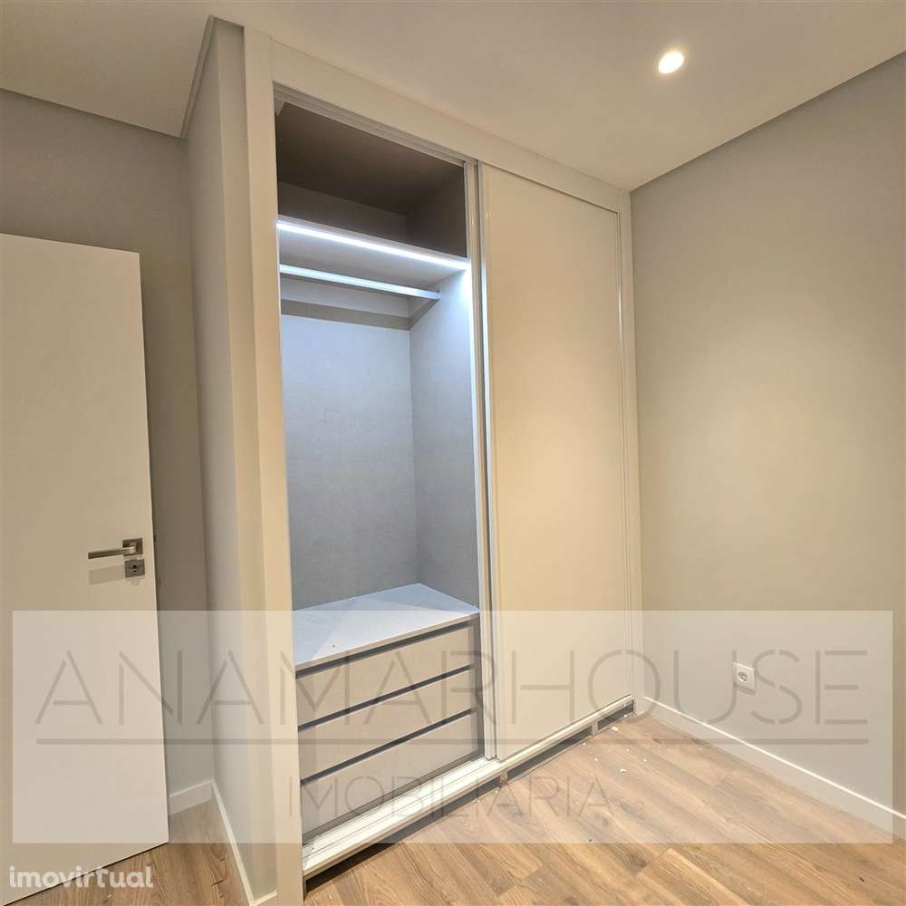 T1 Novo com Terraço | Prédio Reabilitado | Próximo da Estação da Amado - Grande imagem: 5/17