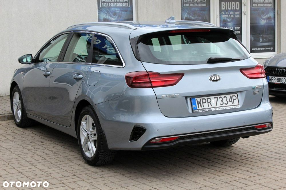 Kia Ceed 1.6 CRDi mHEV M - 4