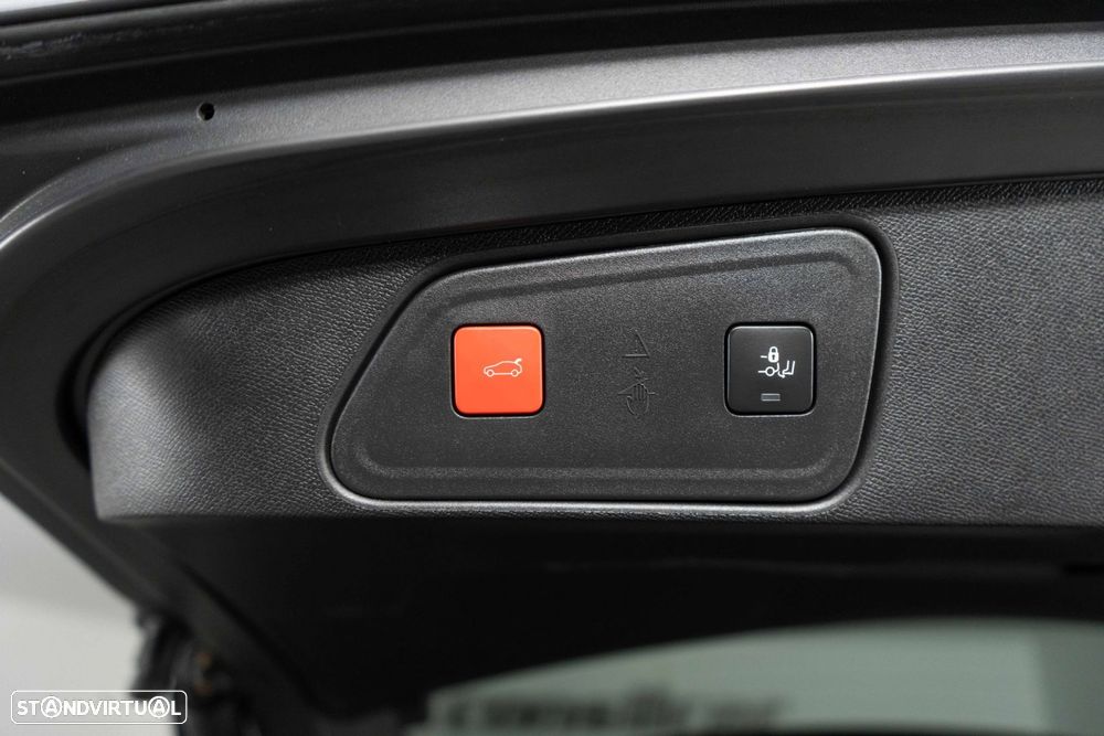 Peugeot 3008 1.6 Hybrid GT e-EAT8 - 17