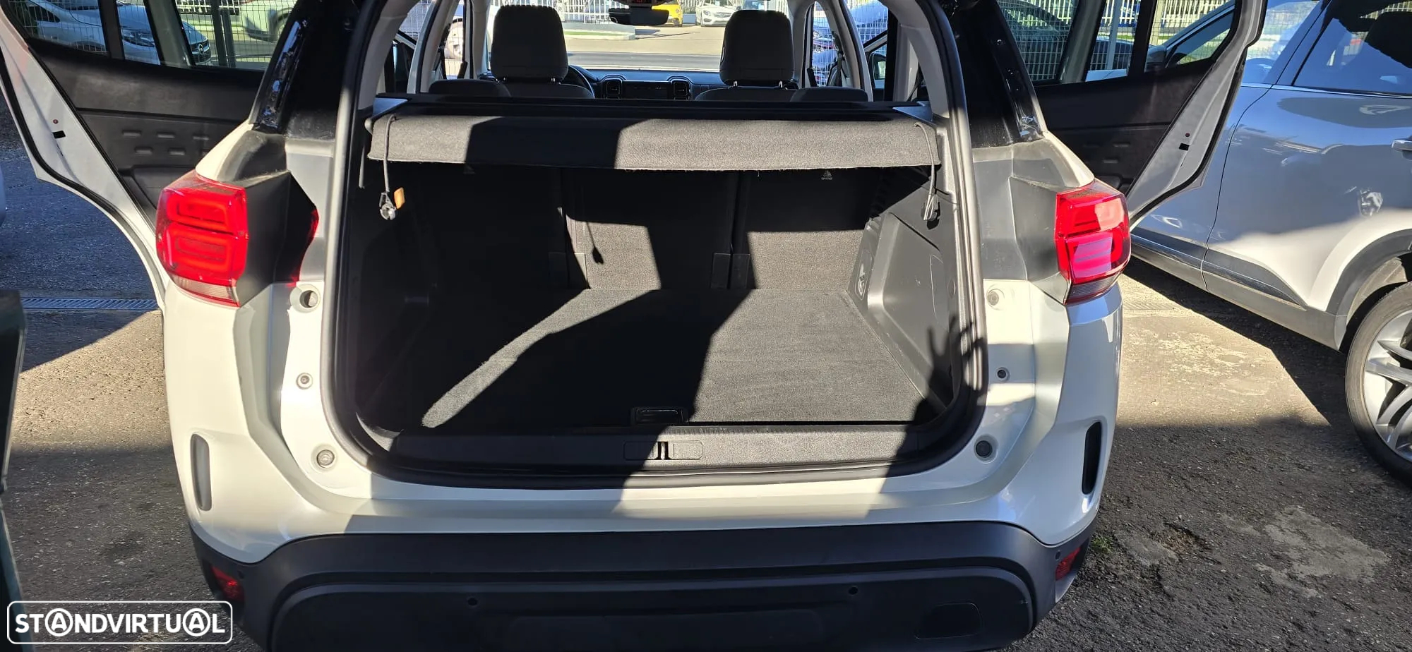 Citroën C5 Aircross 1.6 Hybrid Shine Pack e-EAT8 - 33