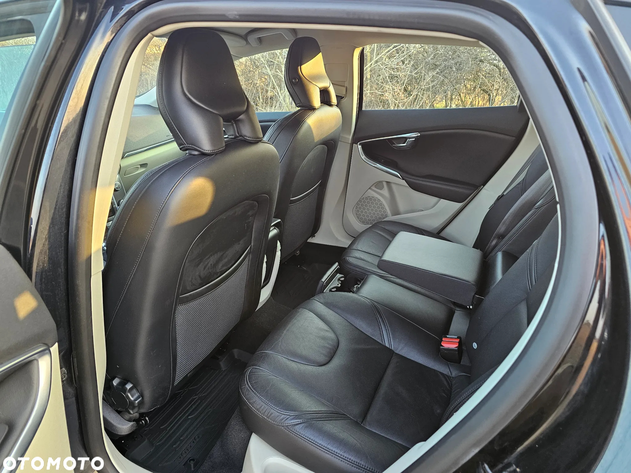 Volvo V40 D3 Geartronic Summum - 6