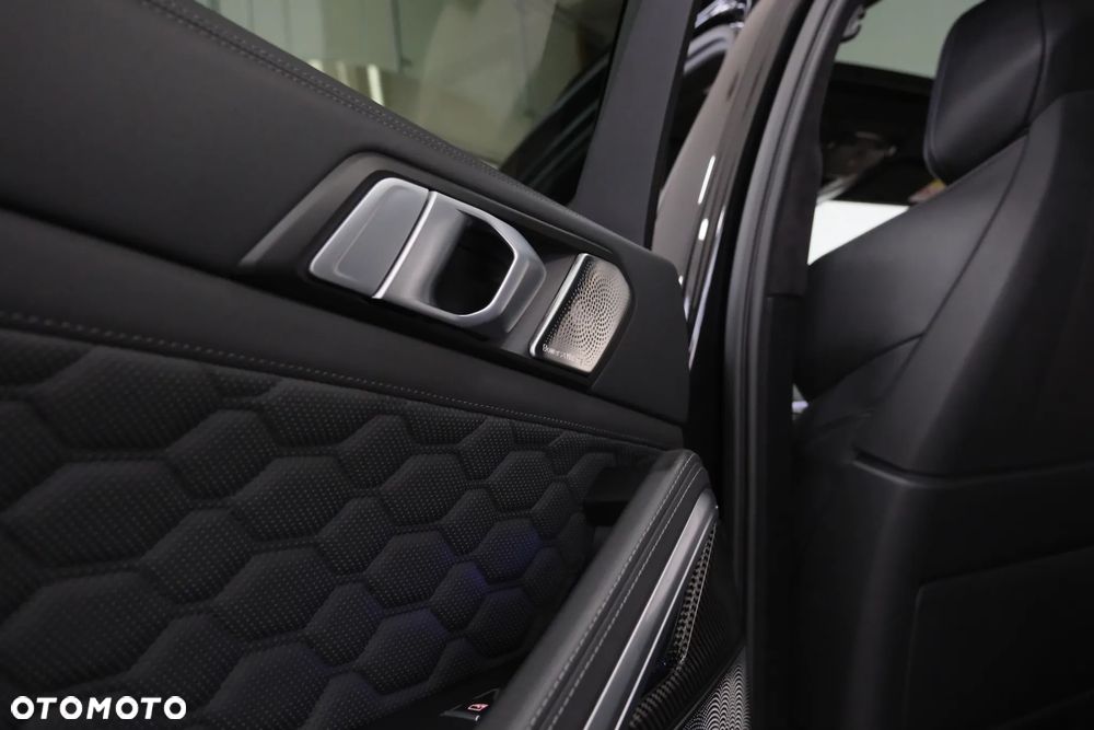 BMW X6M - 29
