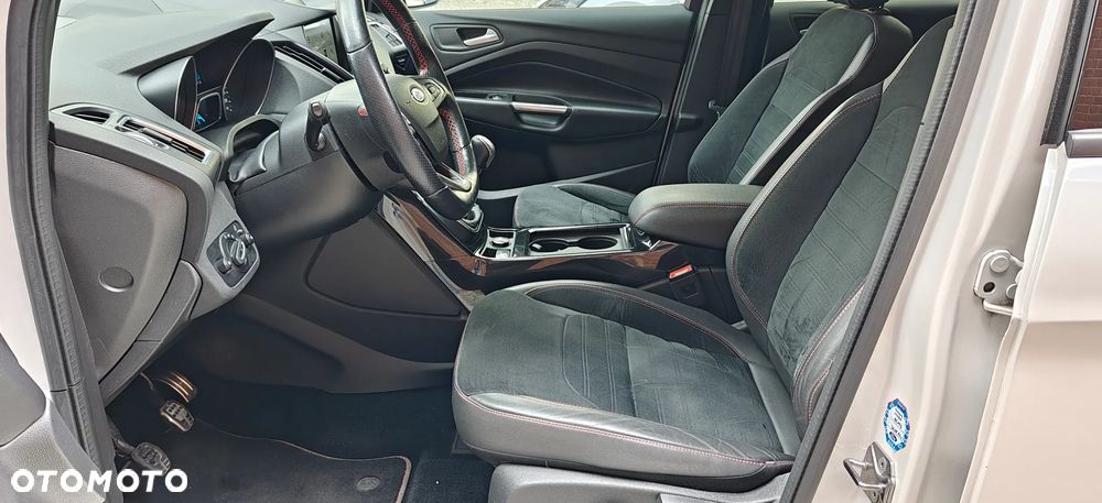 Ford Kuga 1.5 EcoBoost FWD ST-Line X - 15