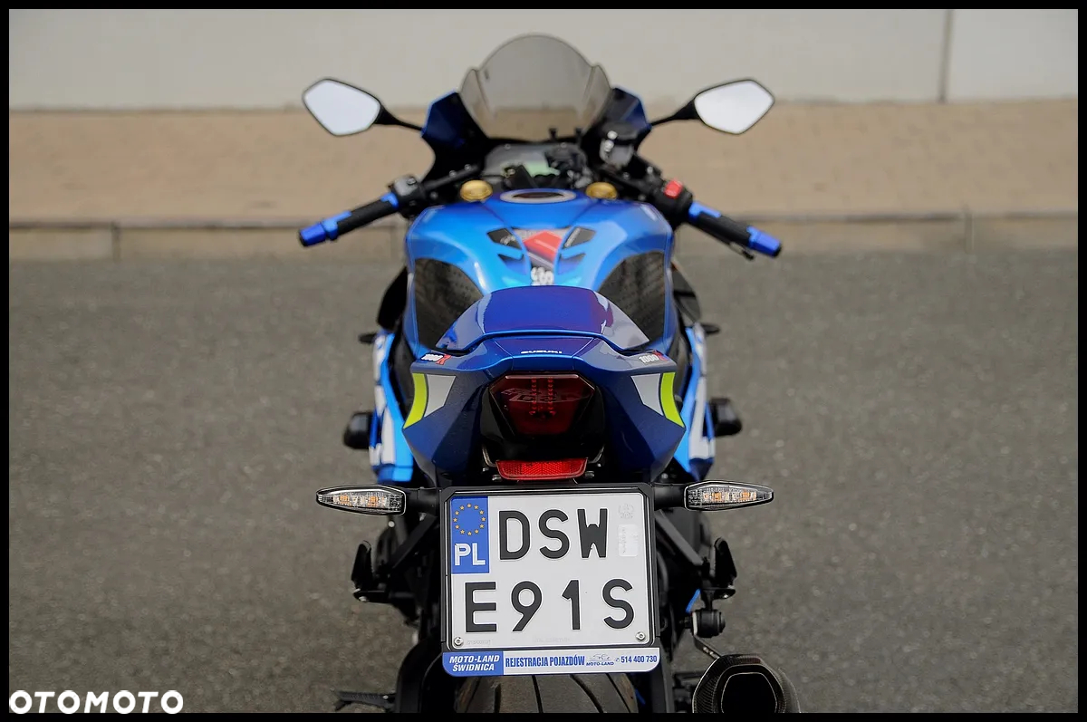 Suzuki GSX-R - 25