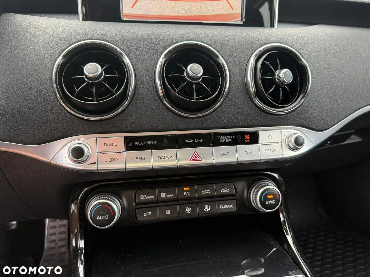 Kia Stinger - 23