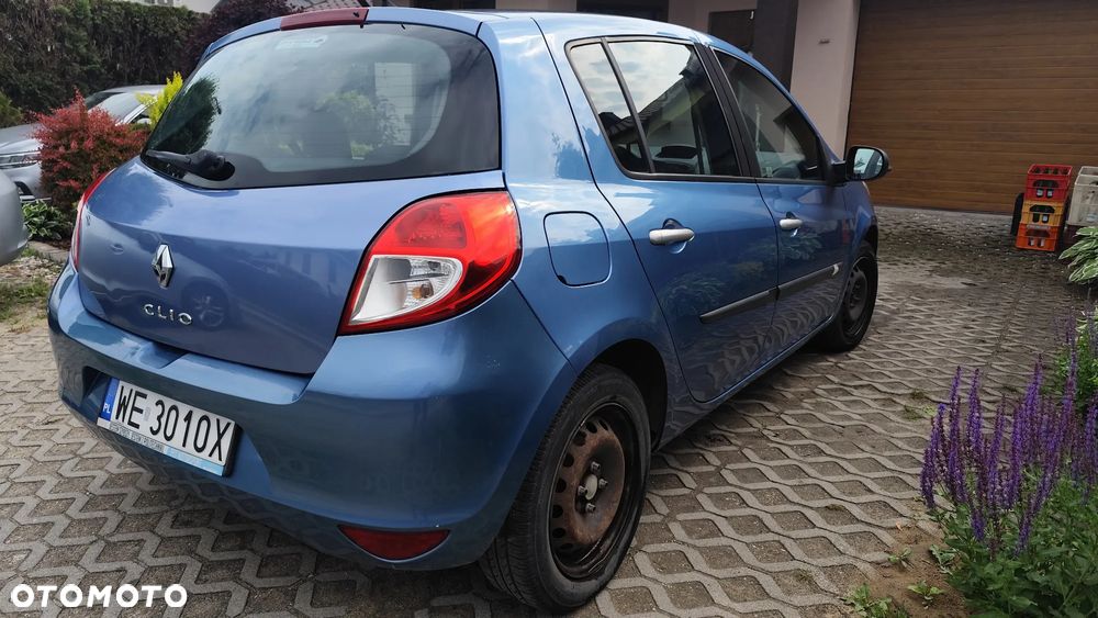 Renault Clio 1.2 16V Alize - 5