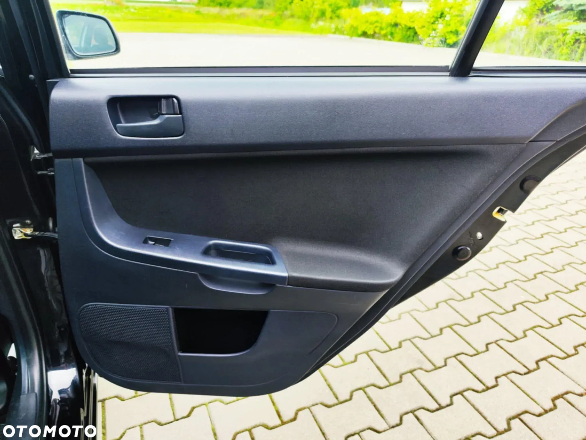 Mitsubishi Lancer 1.5 Inform - 33