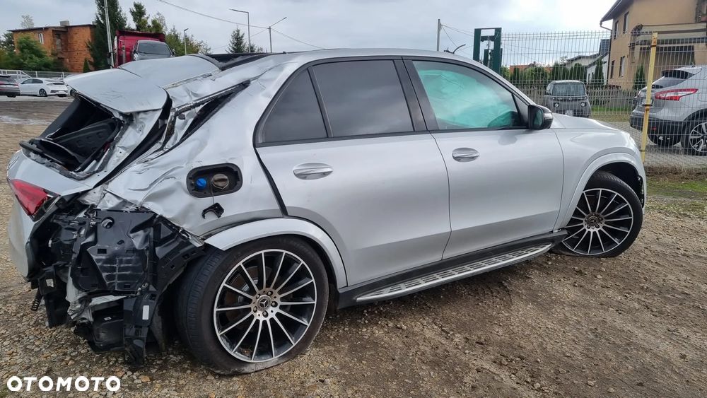 Mercedes-Benz GLE - 12