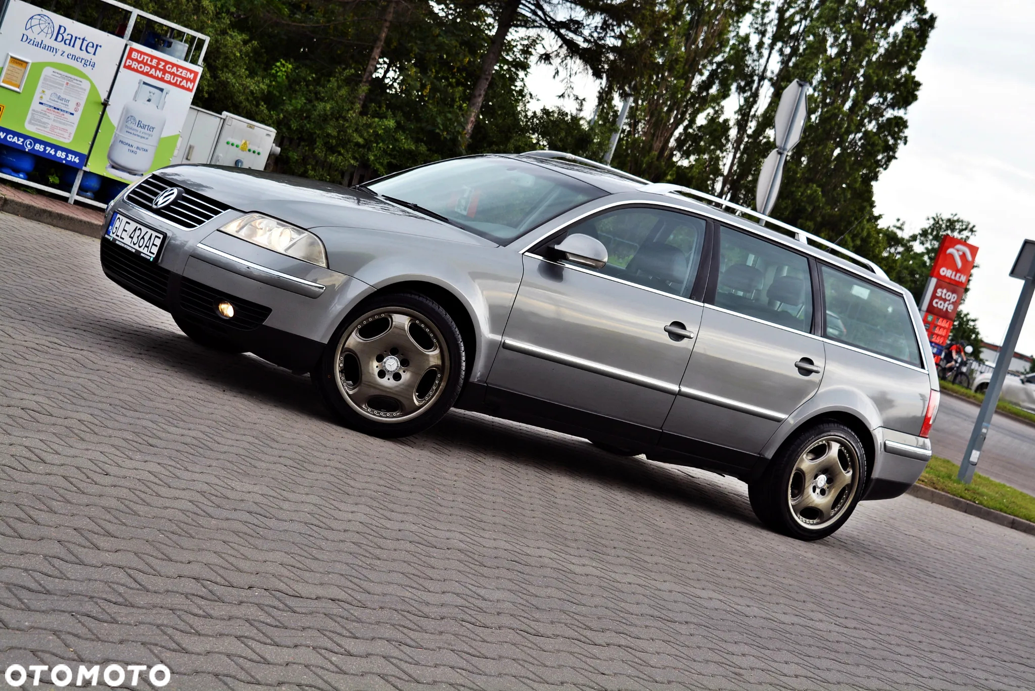 Volkswagen Passat 1.9 TDI Highline - 16