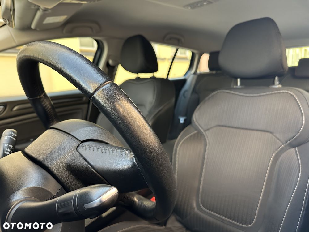 Renault Megane 1.2 Energy TCe Limited - 17