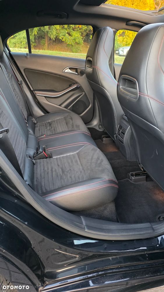 Mercedes-Benz Klasa A ver-180-d-amg-line-7g--dct - 13