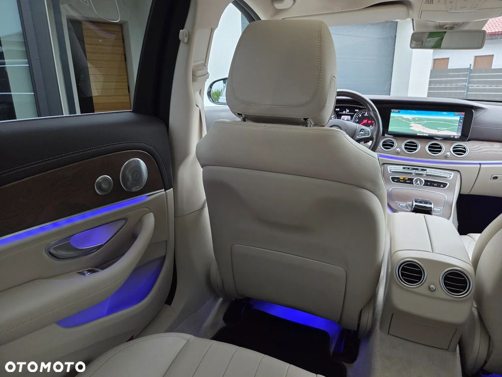 Mercedes-Benz Klasa E 220 d 9G-TRONIC Exclusive - 21