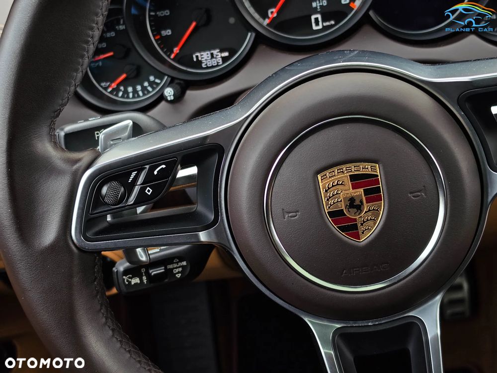 Porsche Cayenne Turbo - 28