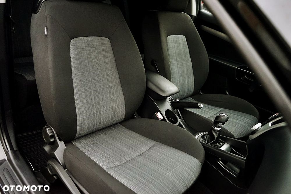 Kia Ceed 1.6 CRDi 90 ISG Vision - 20