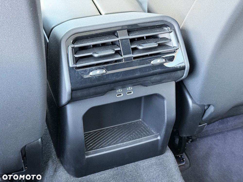 BMW Seria 5 520i - 34
