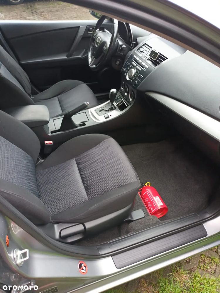 Mazda 3 2.0 Exclusive + - 15