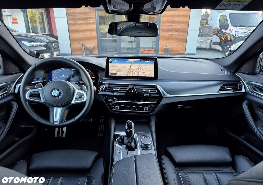 BMW Seria 5 530e M Sport sport - 8