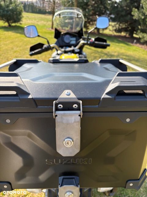 Suzuki V-STROM - 4