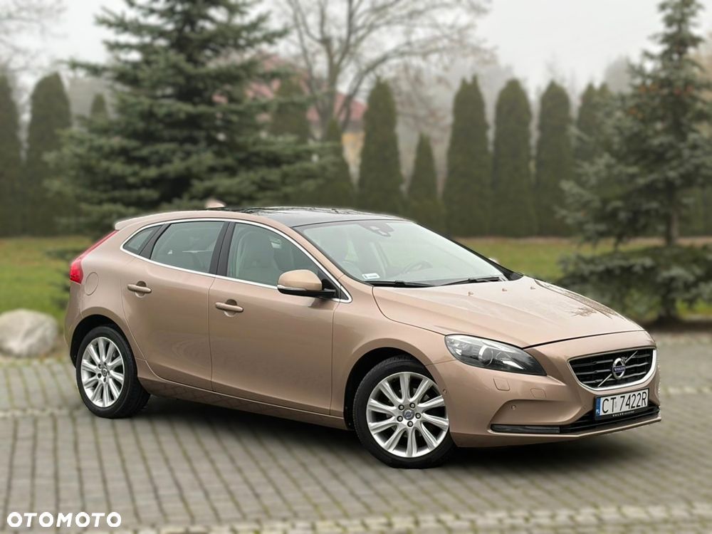 Volvo V40 D2 Summum - 2