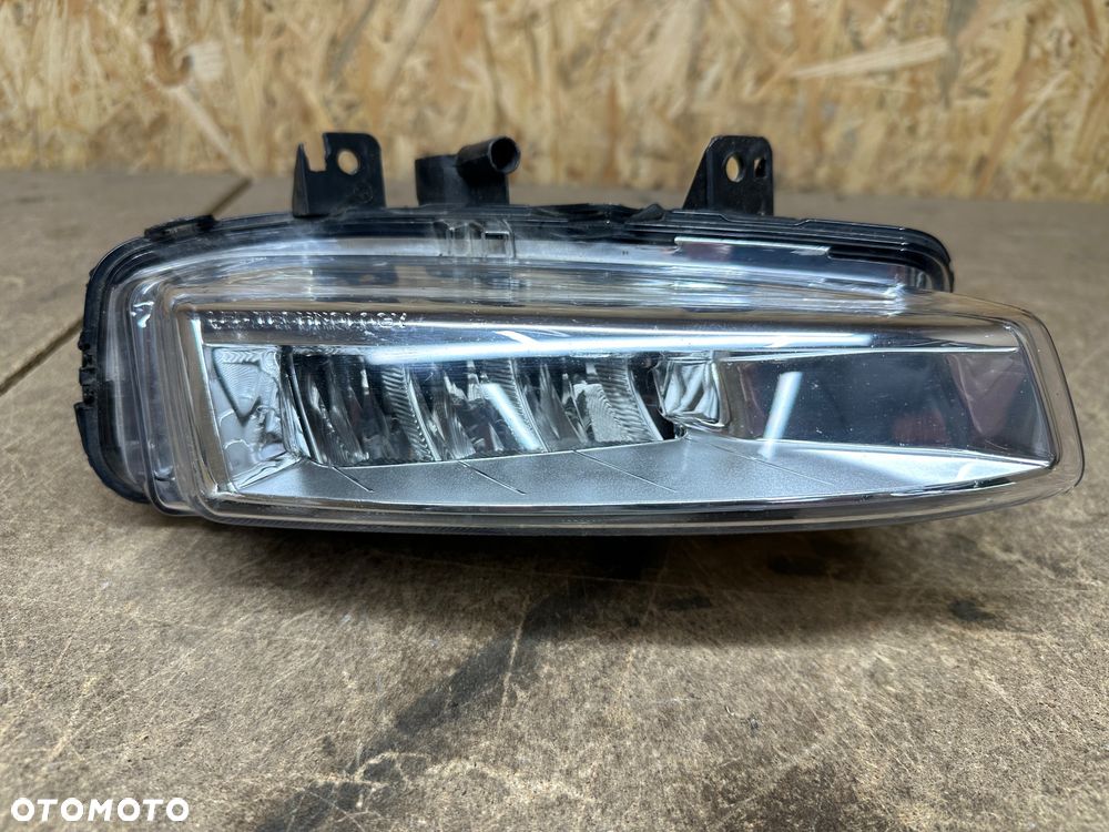LAND ROVER DISCOVERY SPORT HALOGEN PRAWY FJ32-15200-AC - 1