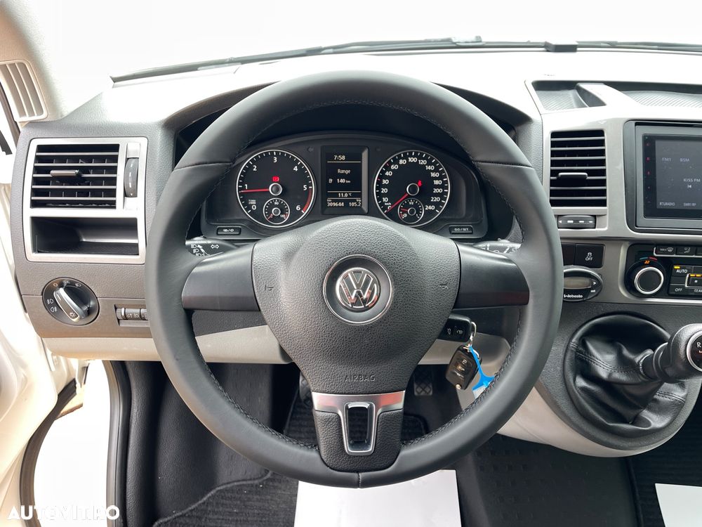 Volkswagen Caravelle - 38